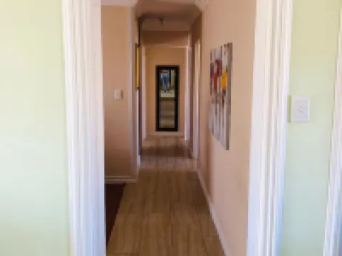 เซเรนิตี้ ไฮทส์ แบ็คแพ็คเกอร์ส ลอดจ์ โรงแรมในมาเซรู