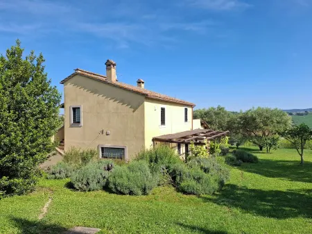 Beautiful farmhouse with pool in Calvi dell'Umbria 30 min. from Rome