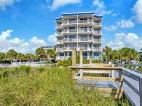 Direct Access to Pools and Lazy River with Grill - Beautiful Family Oasis Hotels near Eglin Beach Park