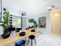 Art Loft: Wilton Manors Retreat