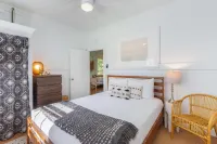 Dream Vintage Surf Cottage TVNC 4301 Hotels in Hanalei