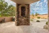 Coral Springs Getaway - Outdoor and Indoor Heated Pool - Close to Zion National Park Hotels in Washington County