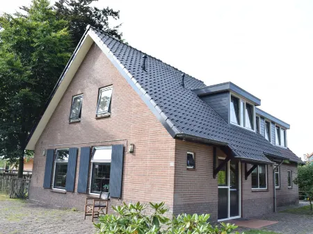 Spacious Farmhouse with Barbecue Near Veluwe Отели в г. Барневелд
