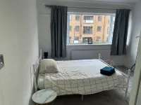 Albans Road Apartment - 4 Bedroom Luxury Stay Hotels in Radlett
