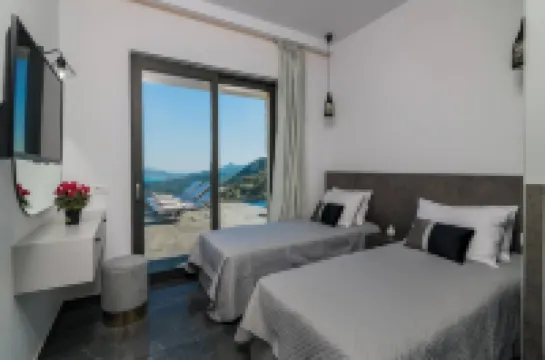 วิลล่า Nikolakos - สระว่ายน้ำส่วนตัว