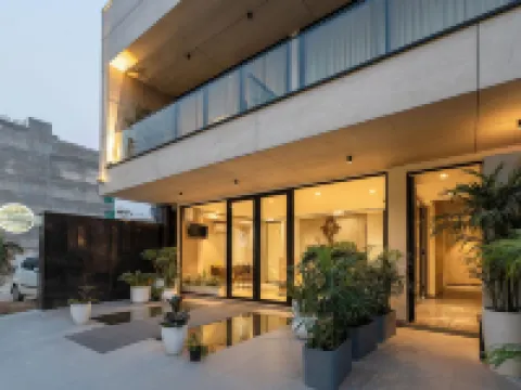 The Lodgers Luxury Hotel Near Golf Course Road Gurgaon Hotels near Sai Ka Angan