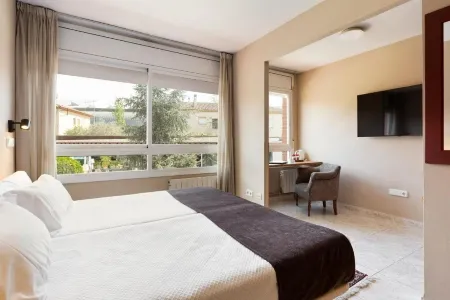 Park Sedo Aparthotel Отели рядом с достопримечательностью «Torre de Joana»