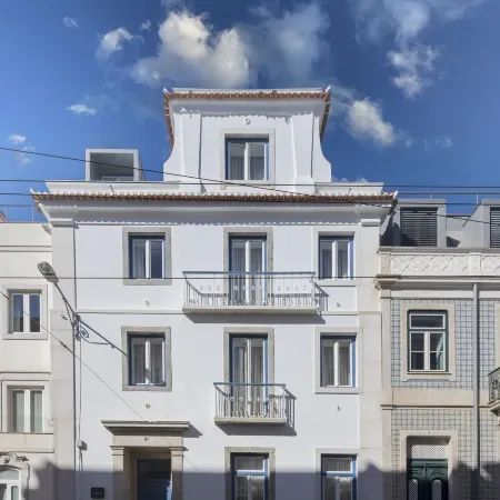 Lisbon Serviced Apartments - Estrela Отели рядом с достопримечательностью «Художественный центр Lx Factory»