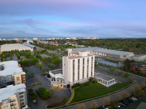 DoubleTree by Hilton Virginia Beach Hotels in Virginia Beach