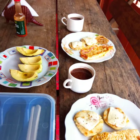 Hostal Buho Amazonas Tours Отели в г. Летисия