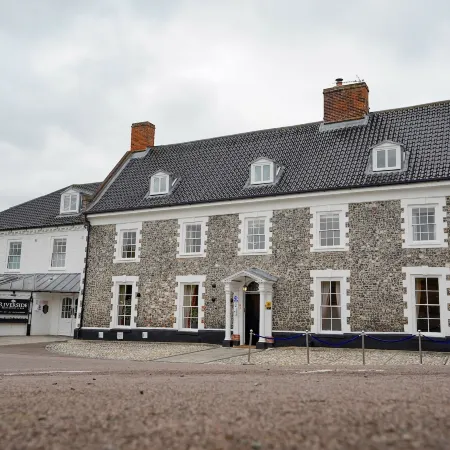Waveney House Hotel Отели в г. Бекклс