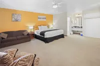 Dauphin Inn Express Hotels in Dauphin