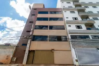 Ap 2 Qts Com suíte  Garagem e Elevador Hotels near Multi-Griffe