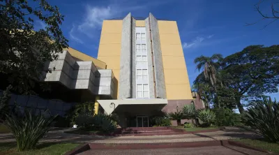 Sumatra Hotel e Centro de Convenções Hotels in Лондрина