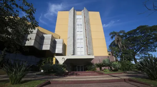 Sumatra Hotel e Centro de Convenções Hôtels à : Londrina