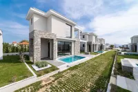 Thalassa & Thalassa Prive Residential Complex - Beach