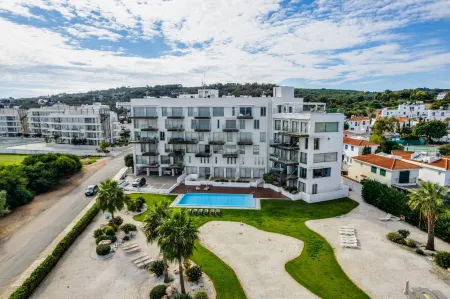 Protaras Thalassa Beachfront Suite Отели рядом с достопримечательностью «Magic Dancing Waters Live Show»