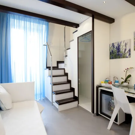 Sorrento Flats