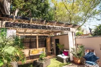 Point B Guest House -Sustainable Solar Energy - Water Park