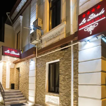 La Strada Boutique Villa