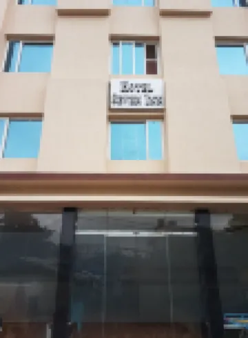 菩提伽耶七酒店及餐廳