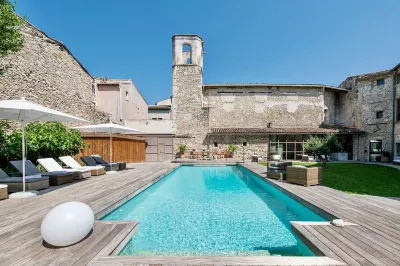 La Chapelle Sur la Sorgue Hotels near CAMPREDON art & image