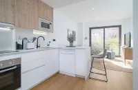 Limehome Barcelona Plaça Pirineus Hotels in L'Hospitalet de Llobregat