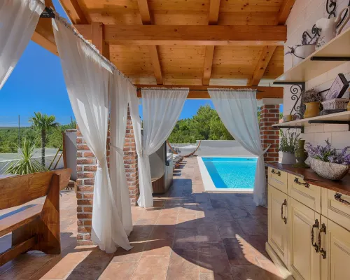 Villa Mek ZadarVillas Hotels in Pridraga