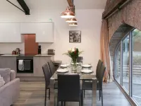 Strawberry Line, Flat 1 Hotels in Wells
