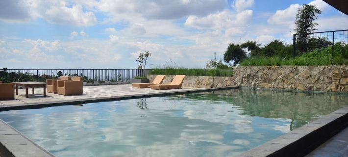 Green Hill Mountain City View Villa 8 Bedrooms with a Private Heated Swimming Pool and a Movie Room Hotel a Cimenyan
