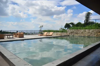 Green Hill Mountain City View Villa 8 Bedrooms with a Private Heated Swimming Pool and a Movie Room