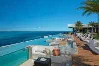 Impression Isla Mujeres by Secrets - Infinity Pools