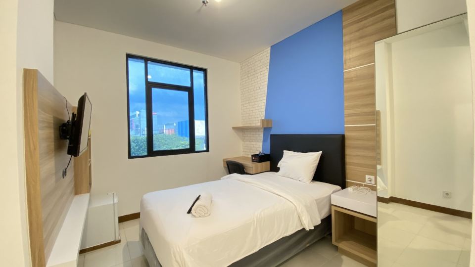 Smart Studio Room Semi Apartment at the Lodge Paskal Near Binus University