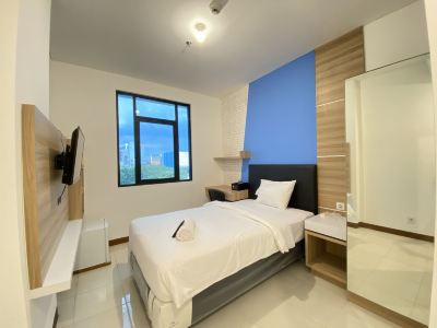 Smart Studio Room Semi Apartment at the Lodge Paskal Near Binus University
