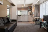 Castles Motel & Driftwood Motel فنادق في 