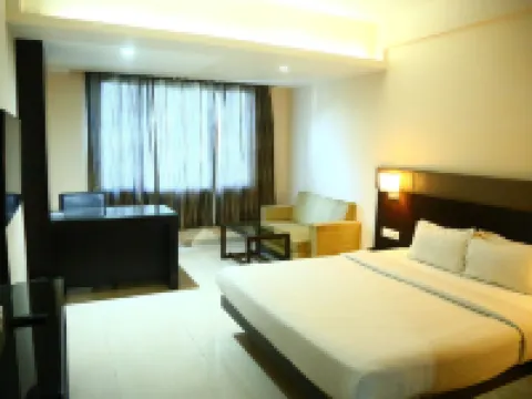 Castle Inn Hotels in Khandwa