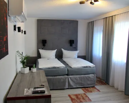 Hotel Wippertal - Voll Klimatisiert ベルンブルクのホテル