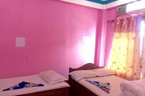 City Guest House and Family Restaurant - 2 estrellas