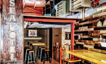 Chelsea Pub and Inn