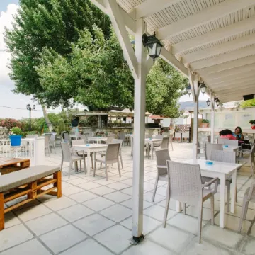 Ampavris Family Apartments