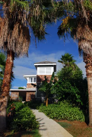 Hôtel Plein Soleil Отели в г. Ле Франсуа