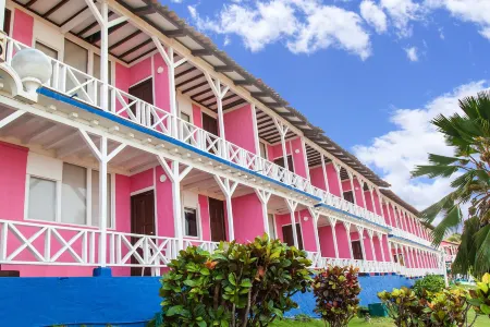 Sol Caribe Campo All Inclusive Отели рядом с достопримечательностью «Playa Decameron Marazul»