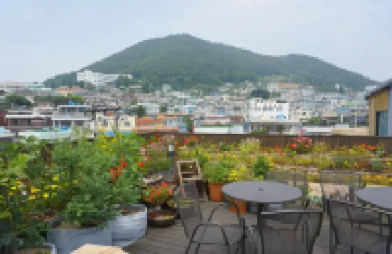 กริม การ์เดน เกสท์ เฮาส์