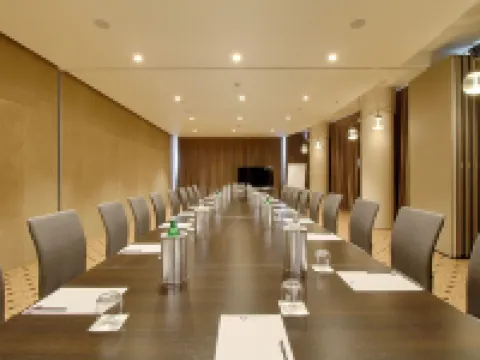 地拉那瑪麗蒂姆廣場酒店 地拉那酒店