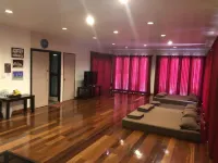 Baan Phor Bangkontee Hotels in Damnoen Saduak