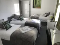 The Dalbury and Palmer Hotel with Free Parking - 2-Star