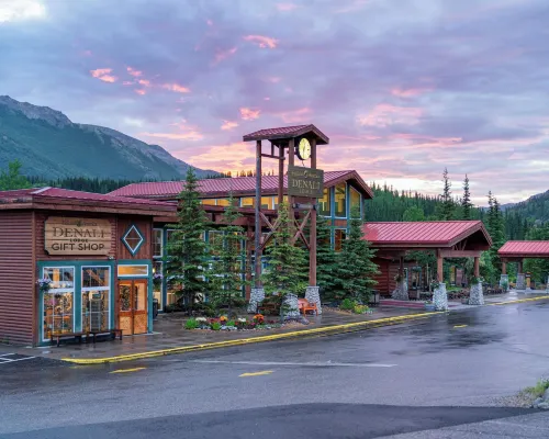Holland America Denali Lodge Hotels in Denali