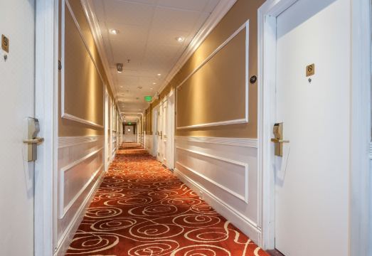 The Pickwick Hotel 객실 내부