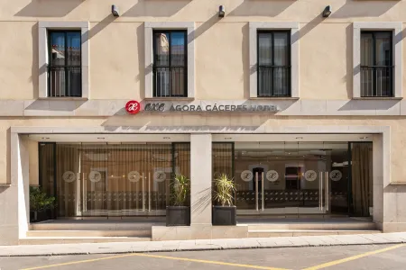 Exe Agora Cáceres Отели в г. Касерес
