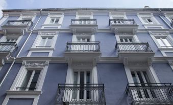 Flats Friends Soho Suites